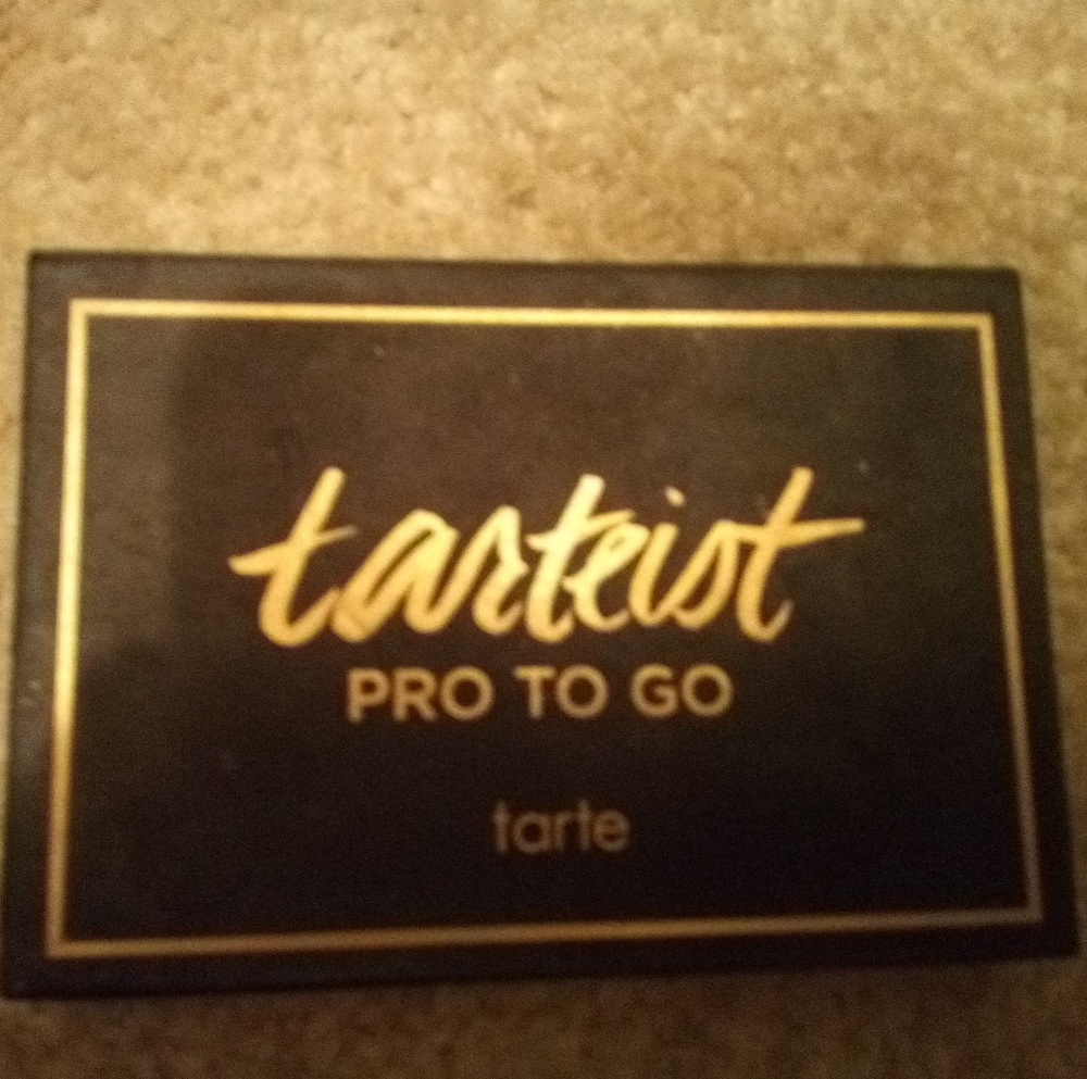 Eyeshadow to go